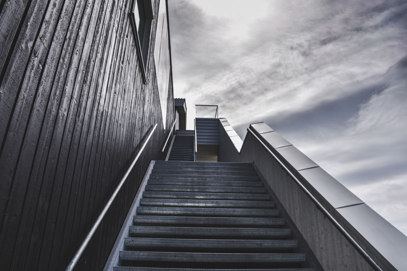 photo-1440098889482-8a7120cf92d6